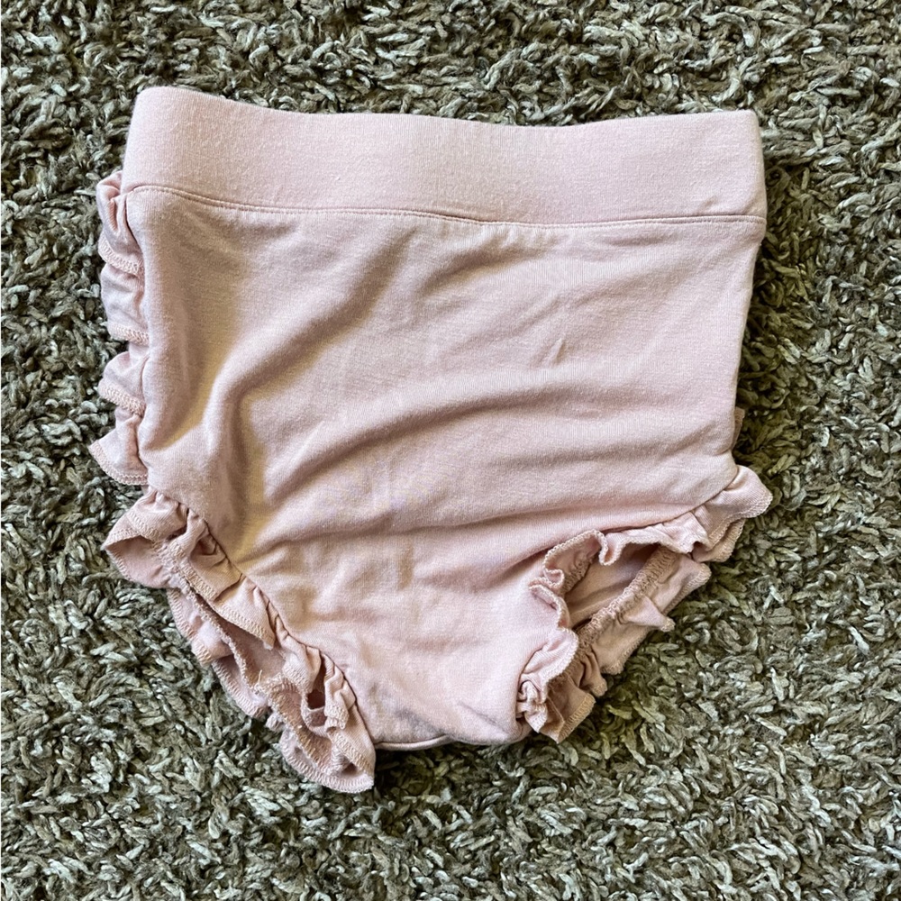 Posh Peanut light pink ruffle bloomers size 6-12 months